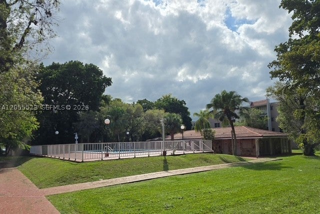 8405 NW 8th St 201