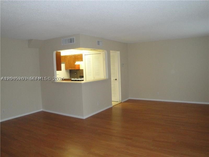 18111 NW 68th Ave I208