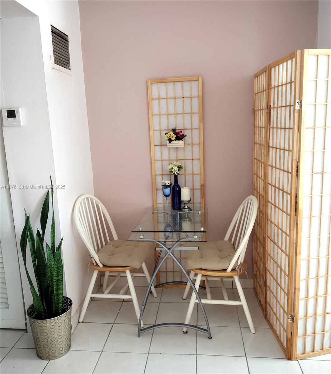 WARRENTON HOUSE CONDO - Residential