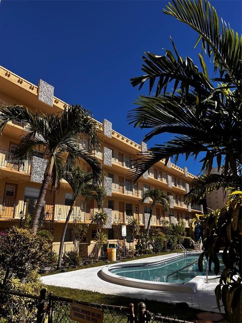 Photo of 2145 Pierce St #105, Hollywood, FL 33020 (MLS # A11876130)