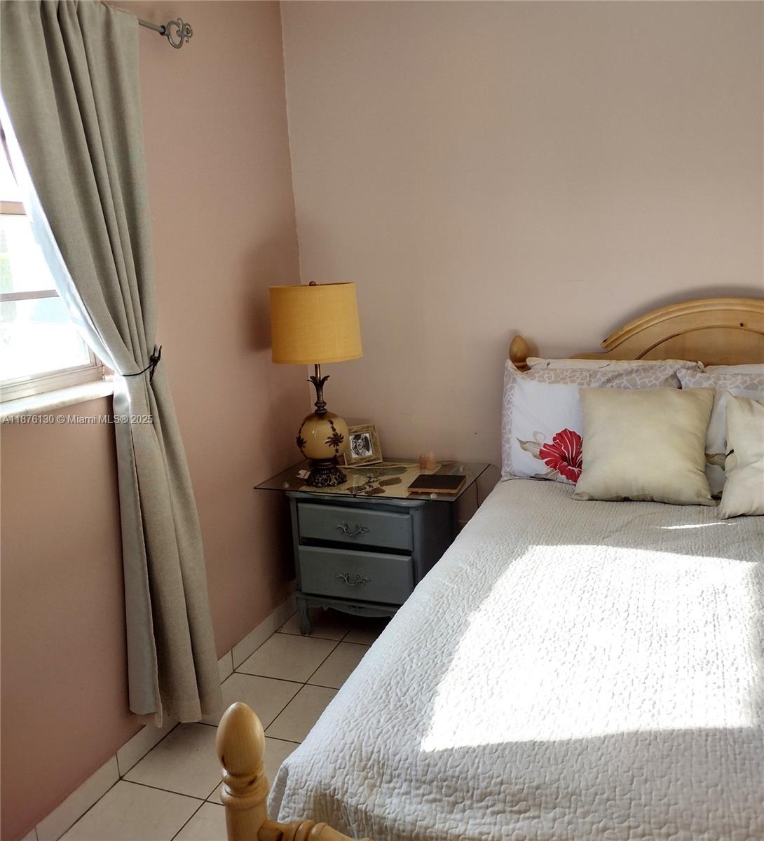 WARRENTON HOUSE CONDO - Residential