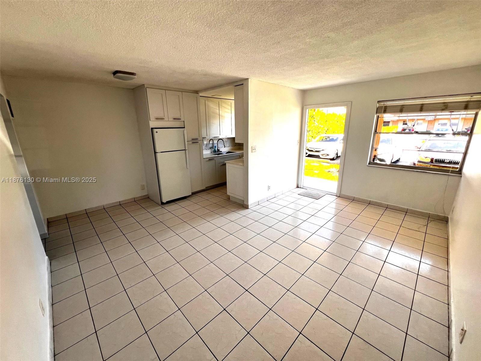 2145 Pierce St 105