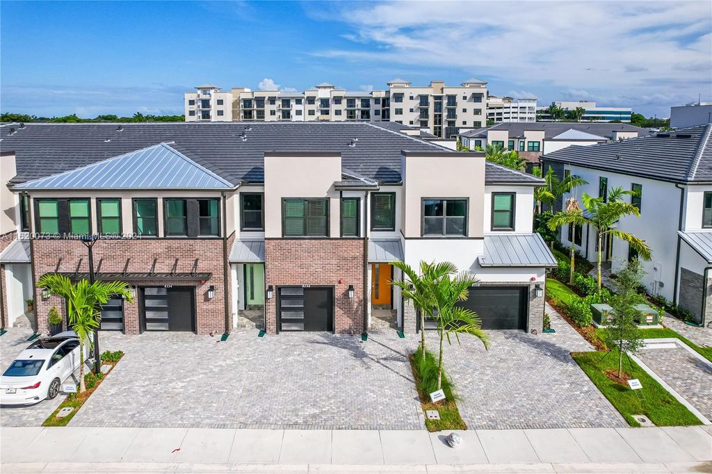 Photo of 8356 NW 7th Pl, Plantation, FL 33324 (MLS # A11620073)