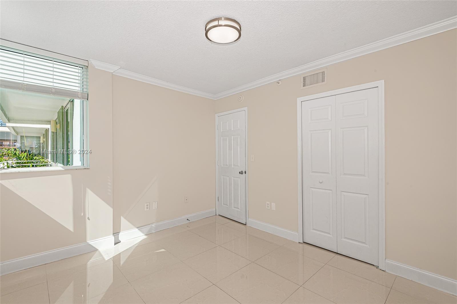 ROND POINT CONDO - Residential Lease