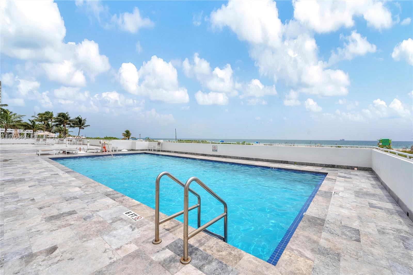 THE PRESIDENTIAL CONDO - Residential