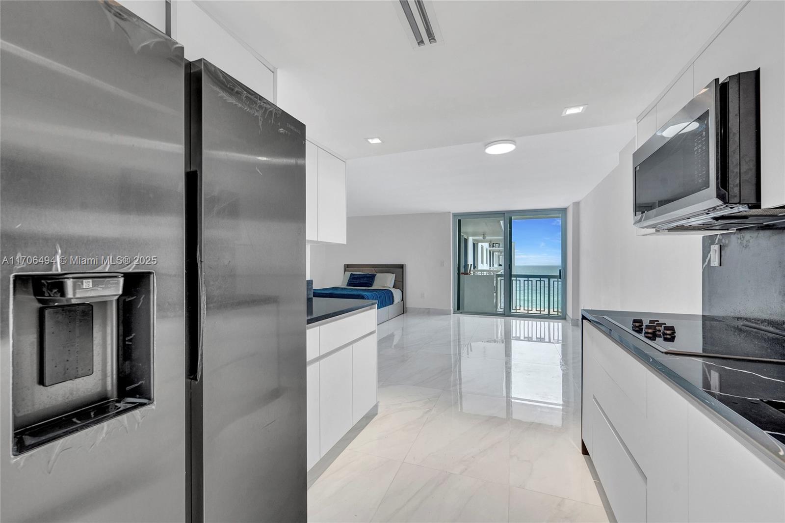 THE PRESIDENTIAL CONDO - Residential