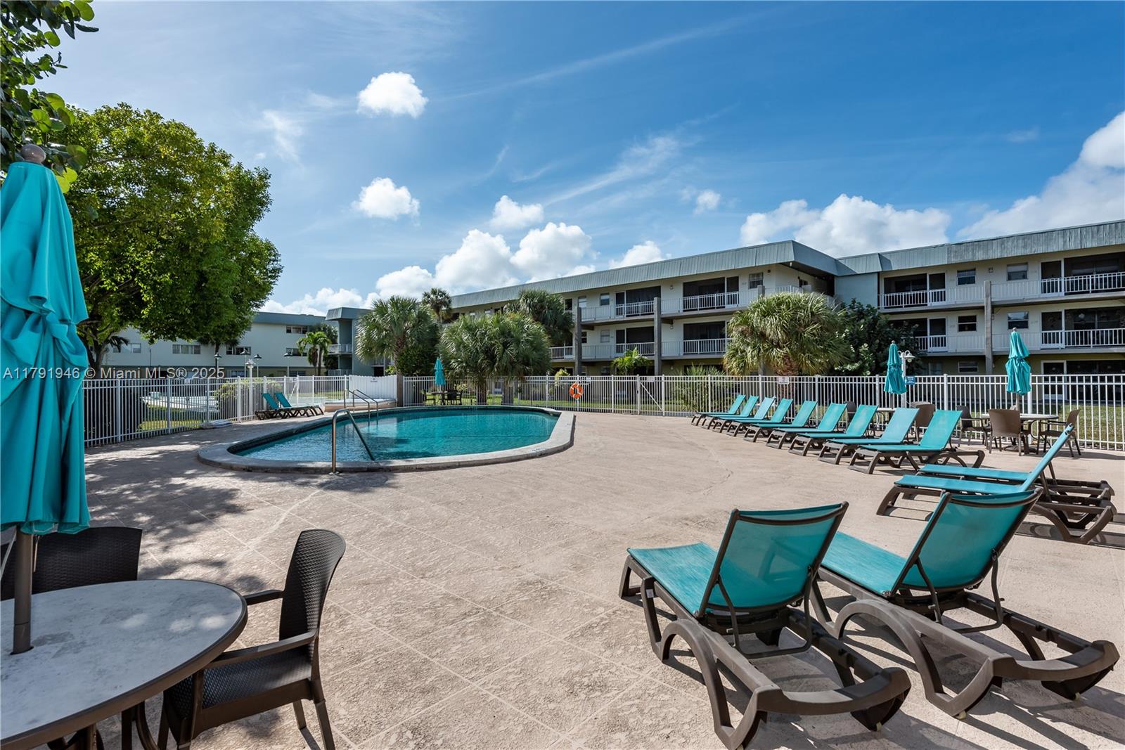 250 Layne Blvd 312, Hallandale Beach, Broward County, Florida - 2 Bedrooms  
2 Bathrooms - 