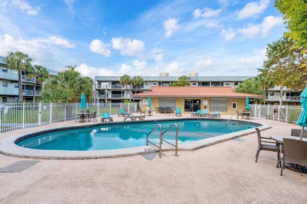 250 Layne Blvd 312, Hallandale Beach, Broward County, Florida - 2 Bedrooms  
2 Bathrooms - 