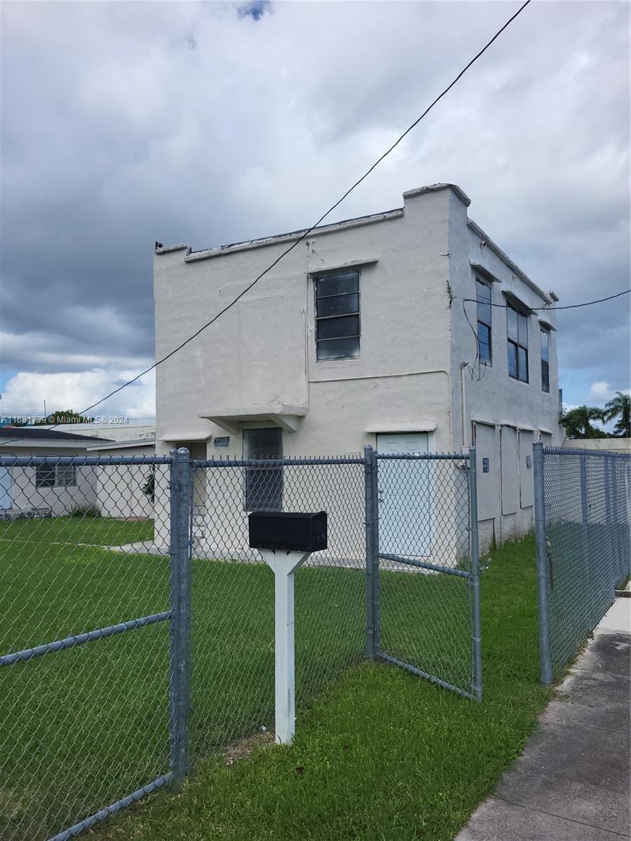 TOWN OF HOMESTEAD PROPER - Residential