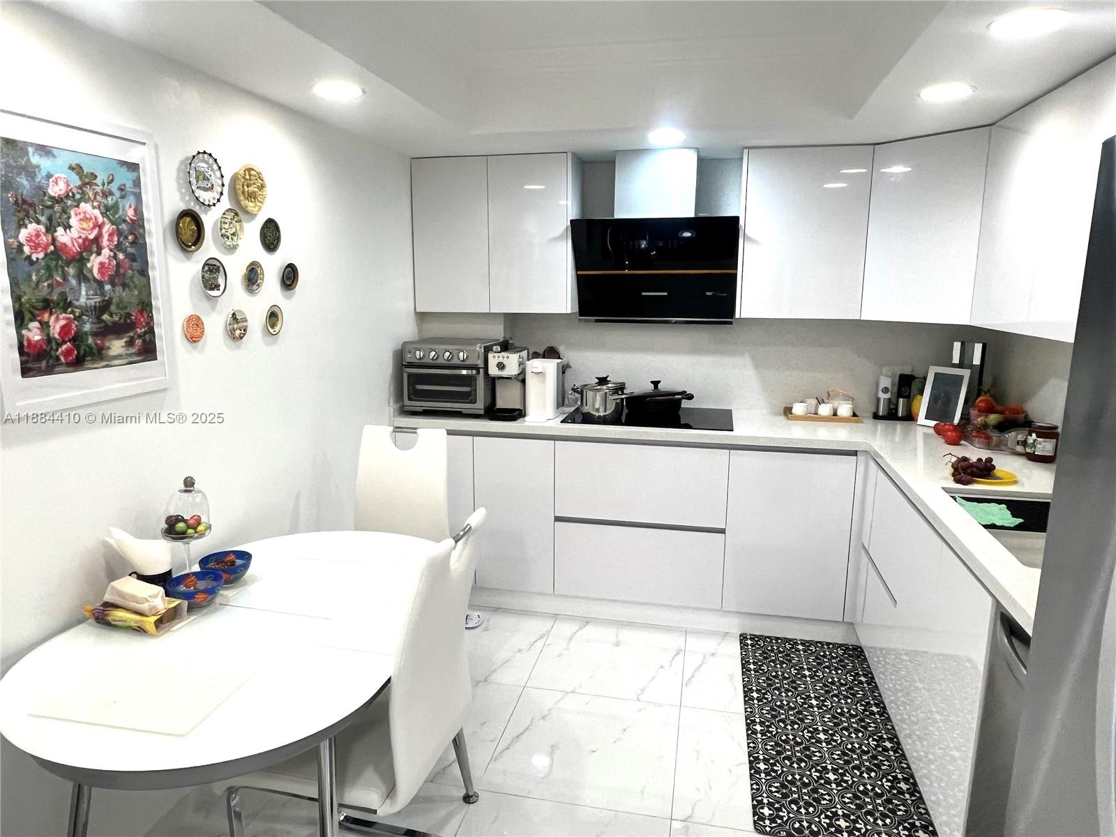 GOLDEN HORN CONDO - Residential