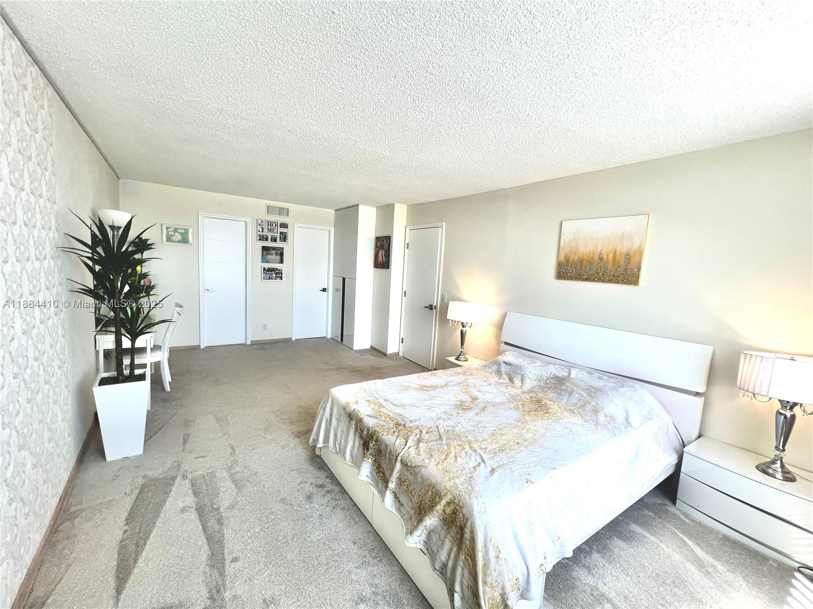 GOLDEN HORN CONDO - Residential