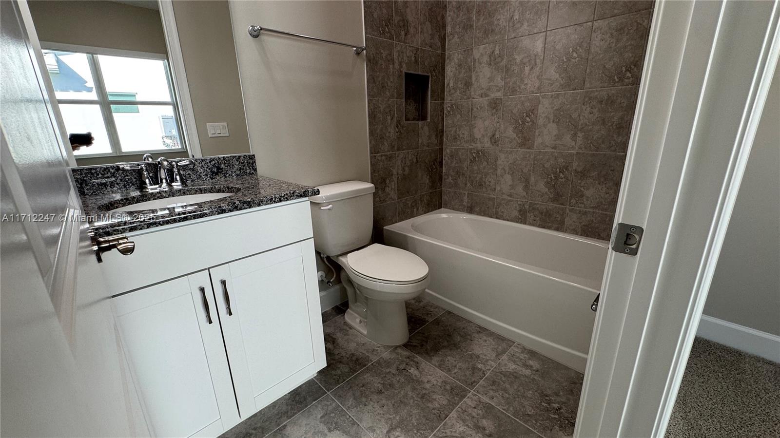 WOODLANDS OF WESTLAKE - Residential Lease