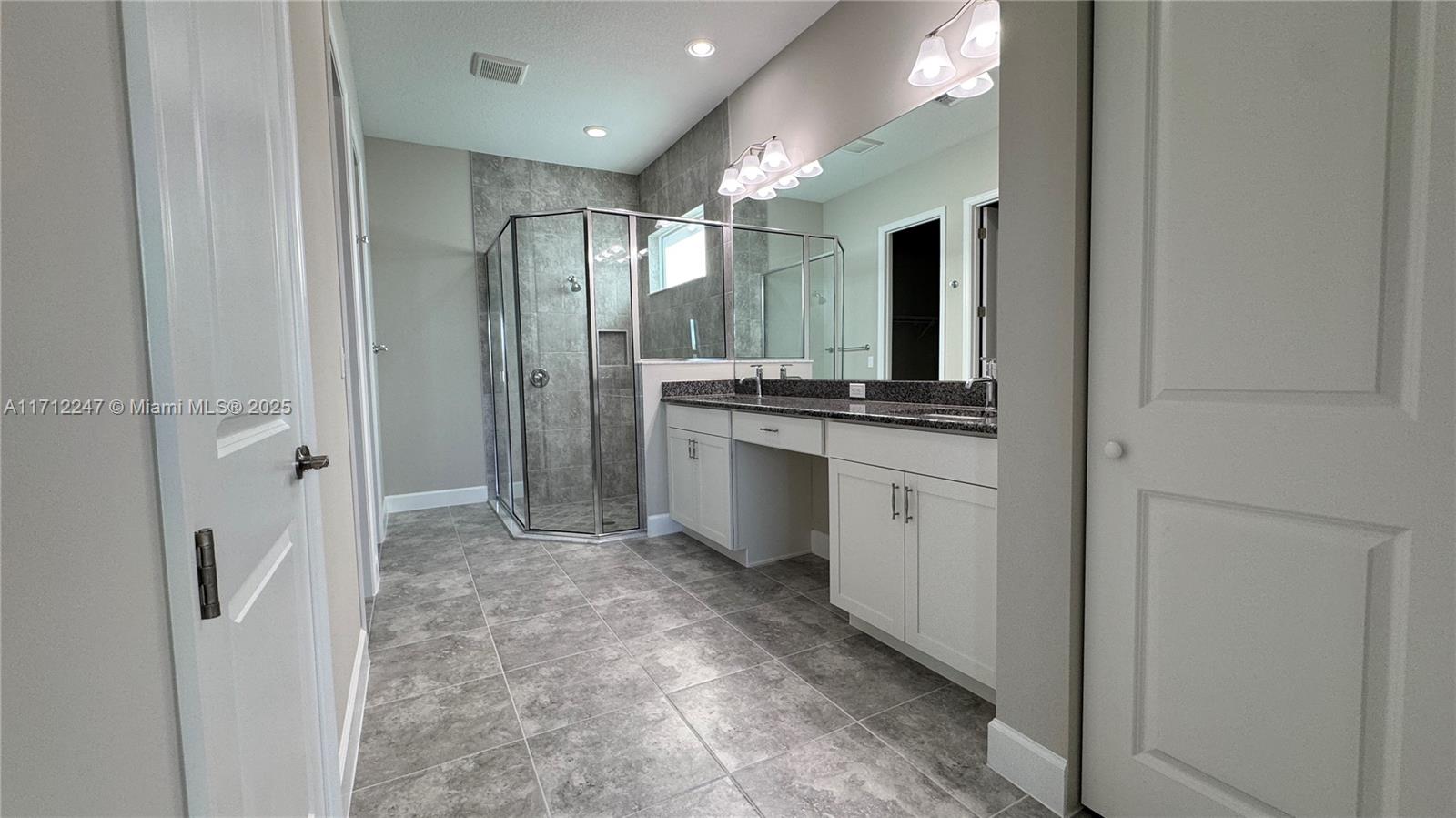 WOODLANDS OF WESTLAKE - Residential Lease