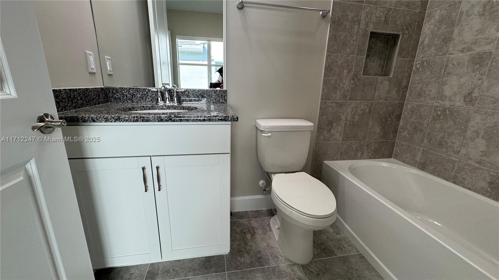 WOODLANDS OF WESTLAKE - Residential Lease