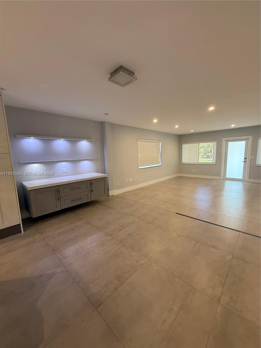 1975 Sans Souci Blvd 0