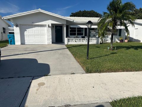 Photo of 901 Ocean Dr, Boynton Beach, FL 33426 (MLS # A11952526)