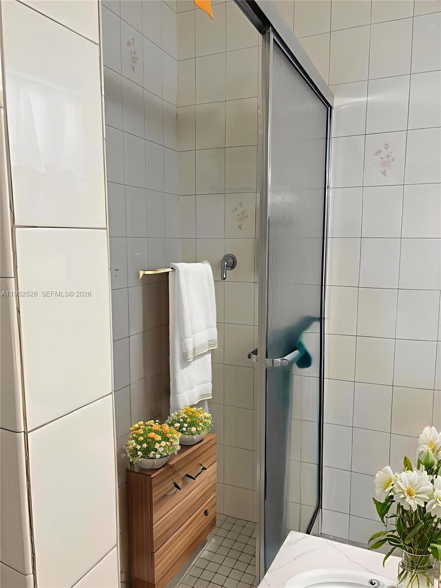 PALM BEACH LEISUREVILLE R - Residential