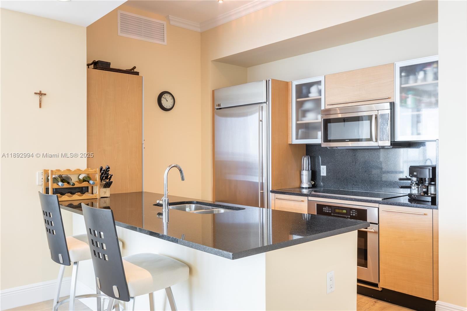 THE PLAZA 851 BRICKELL CO - Residential