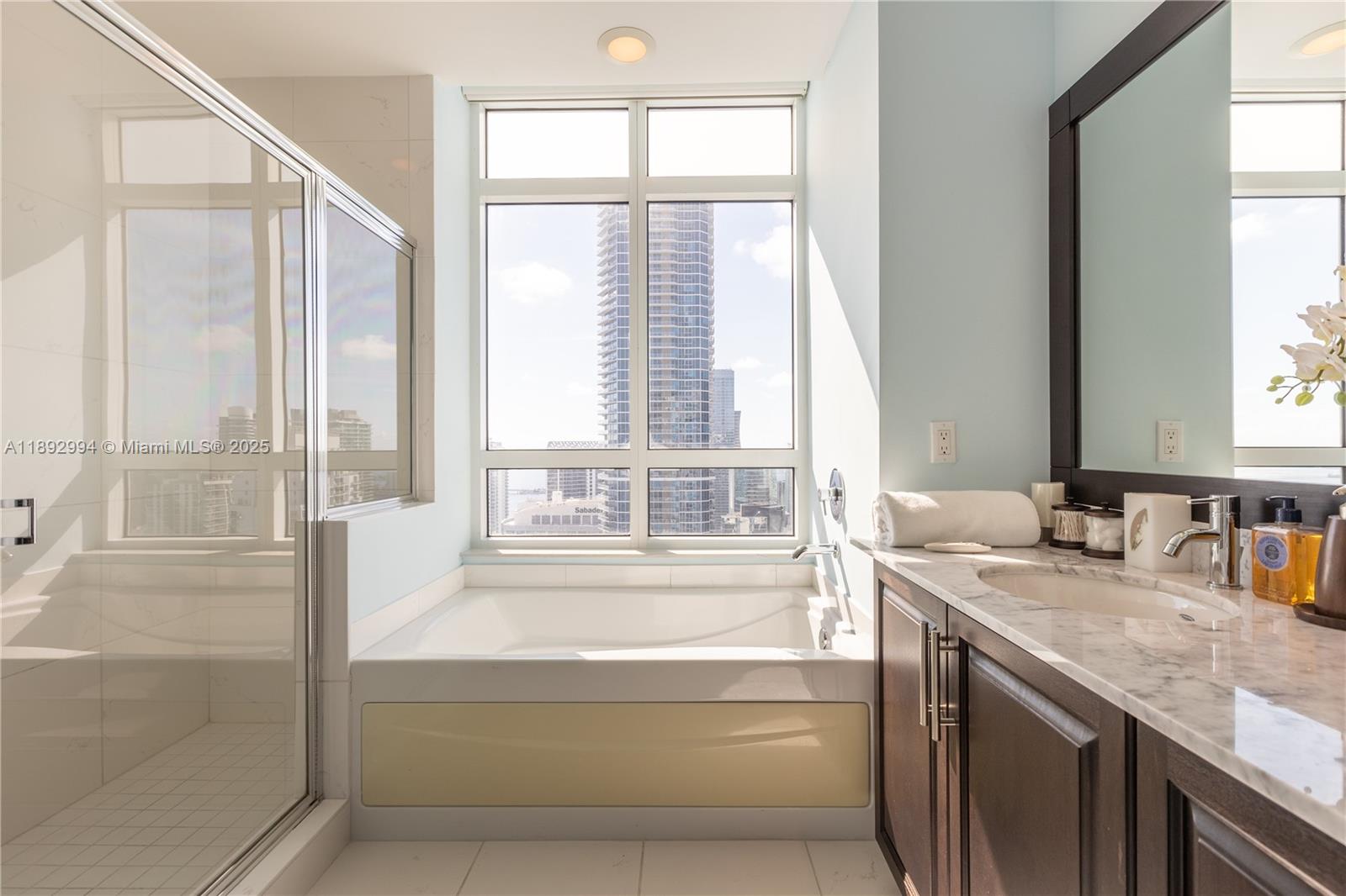 THE PLAZA 851 BRICKELL CO - Residential