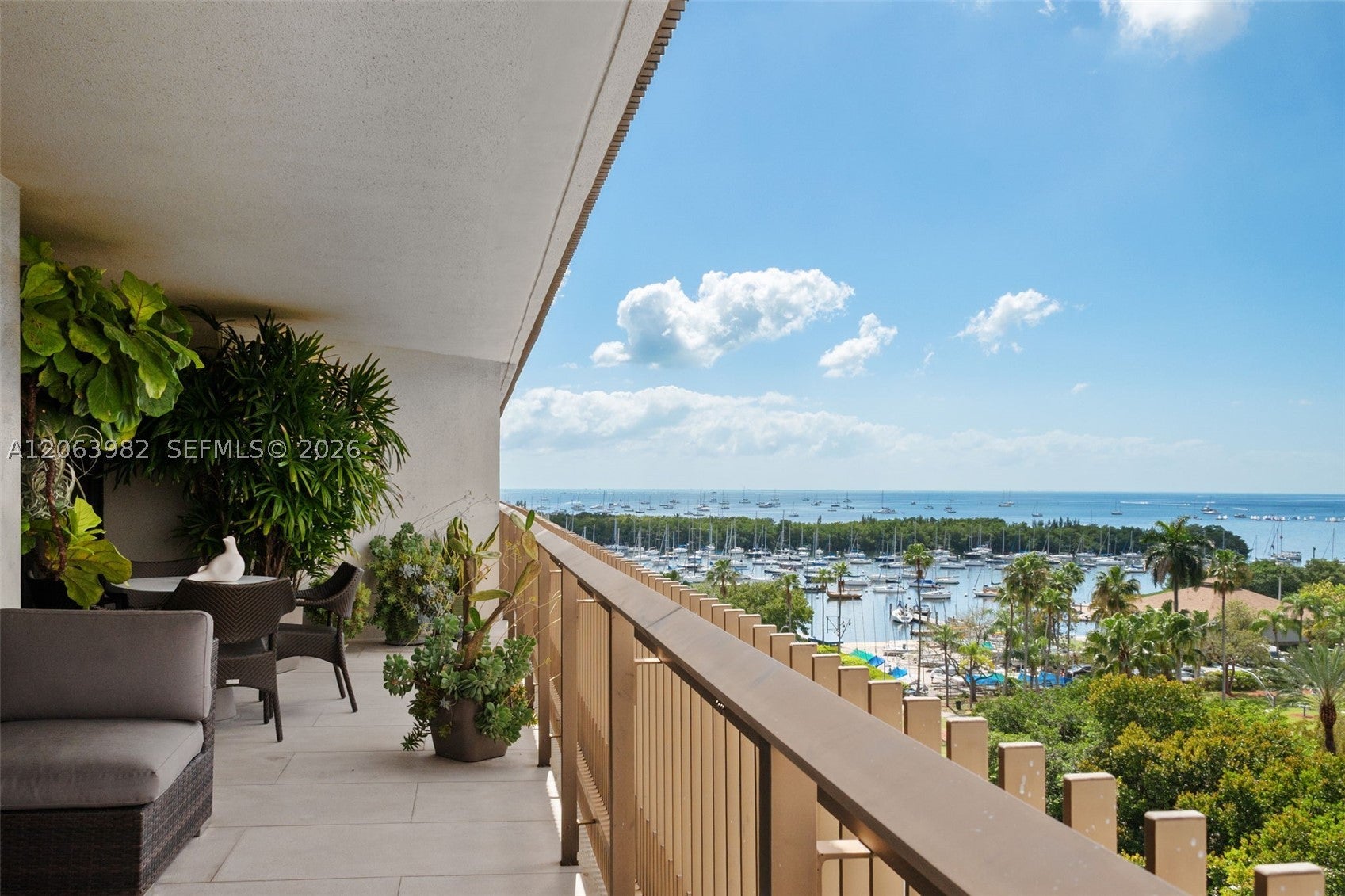 2901 S Bayshore Dr 8E