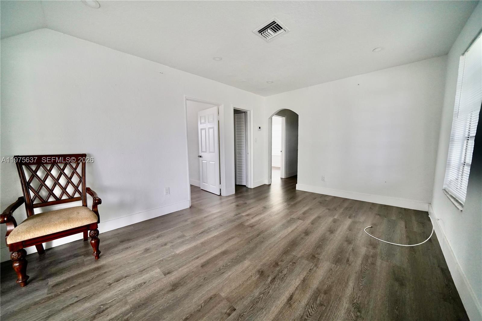 SEMINOLE LAWN - Residential Lease