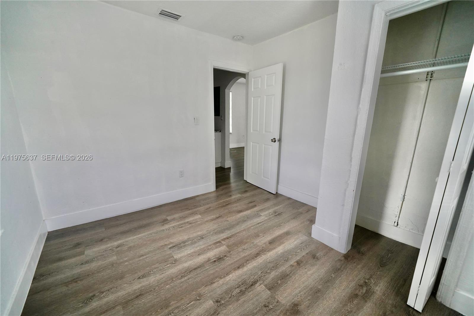 SEMINOLE LAWN - Residential Lease