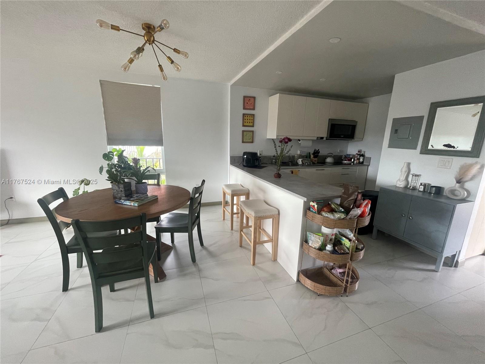 Rental Property at 6902 N Kendall Dr E401, Pinecrest, Miami-Dade County, Florida - Bedrooms: 2 
Bathrooms: 2  - $2,500 MO.