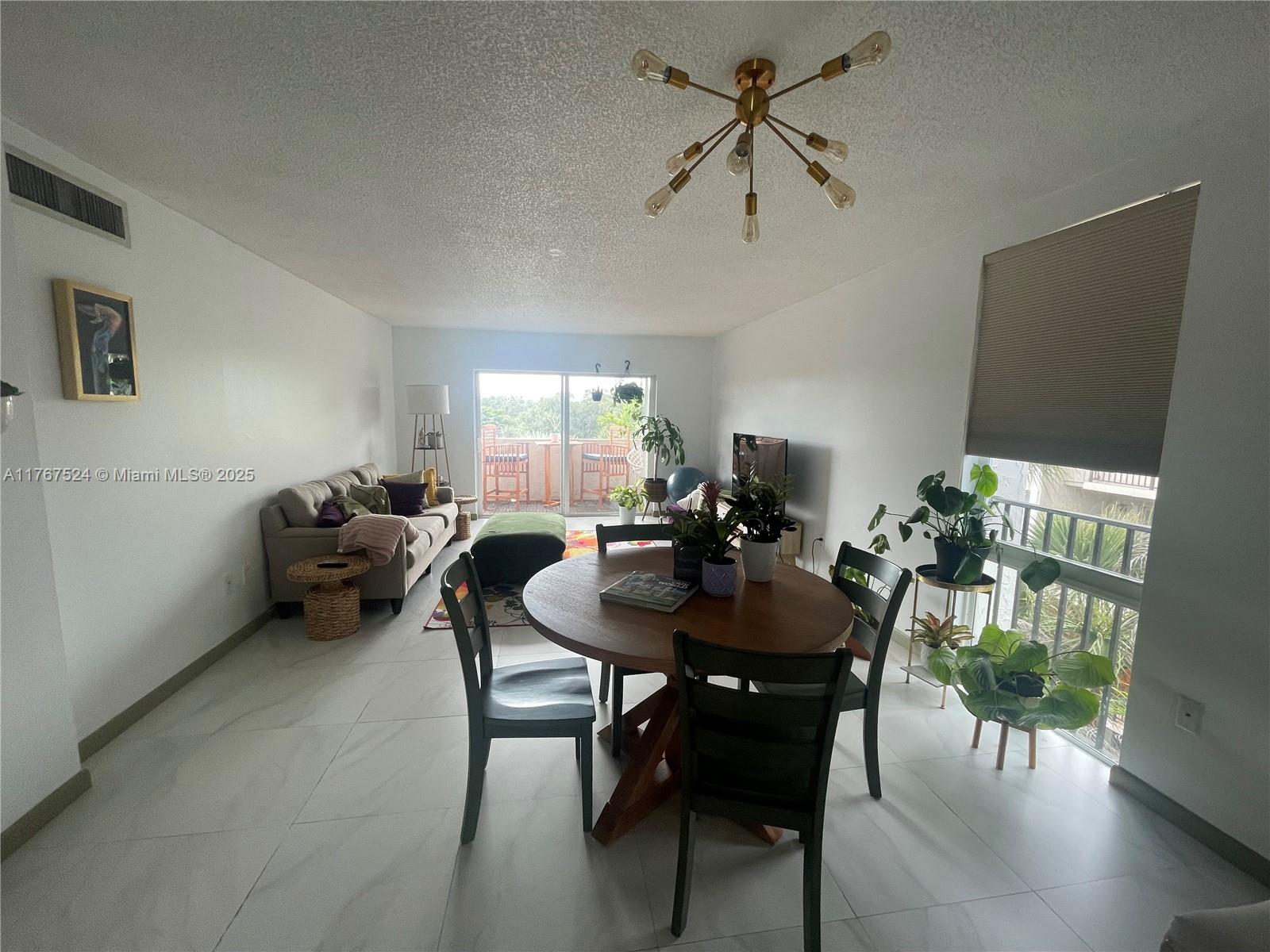 6902 N Kendall Dr E401