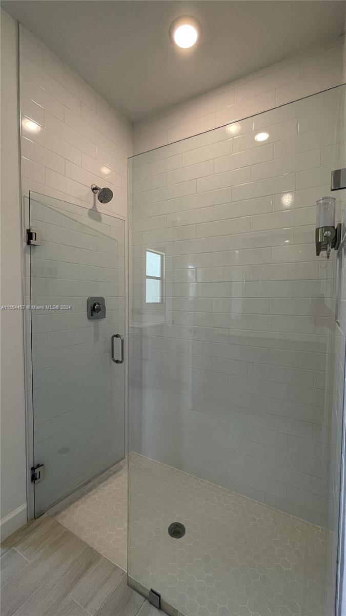 CRESTWOOD NORTH REPLAT TW - Residential