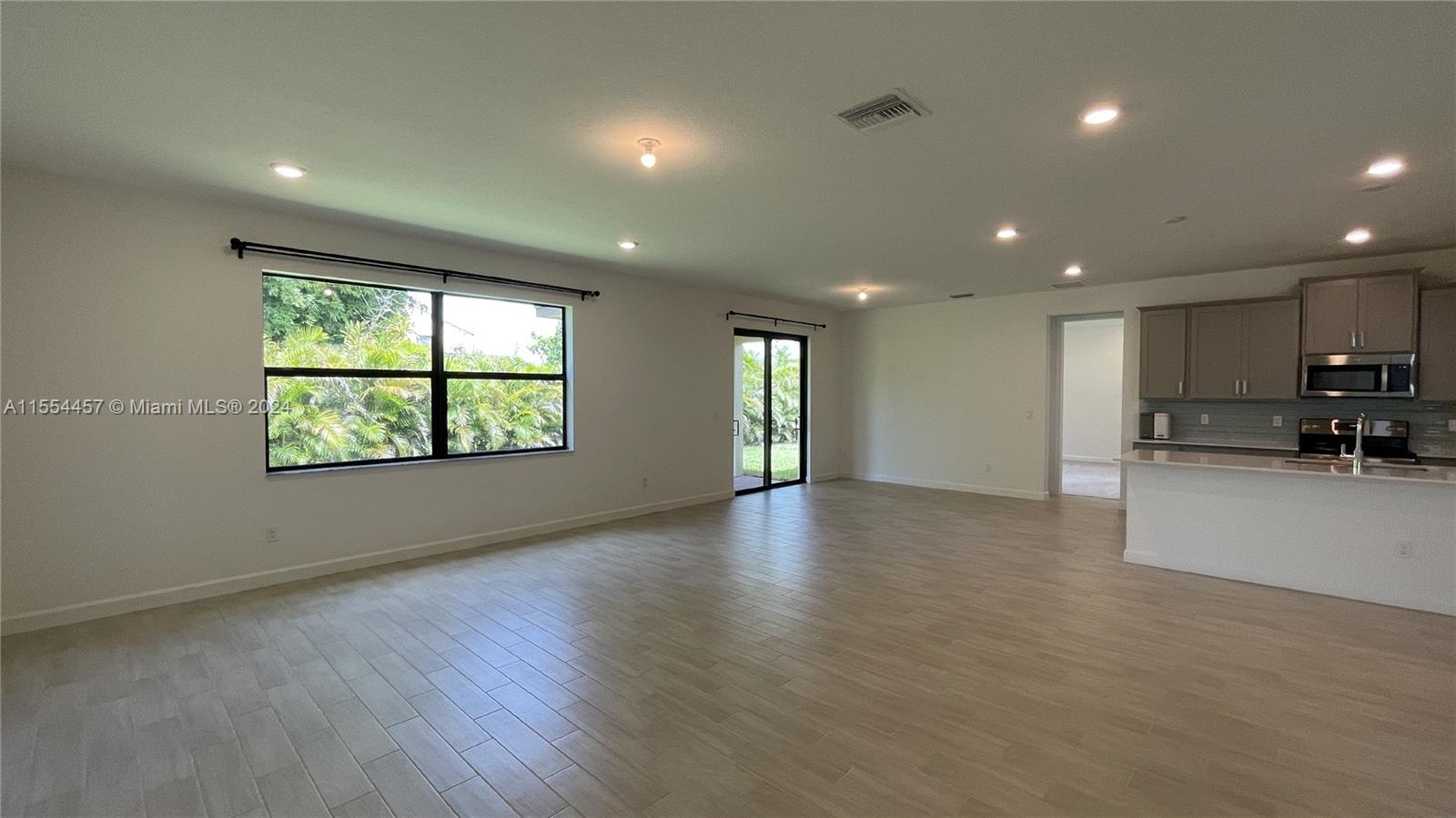 CRESTWOOD NORTH REPLAT TW - Residential