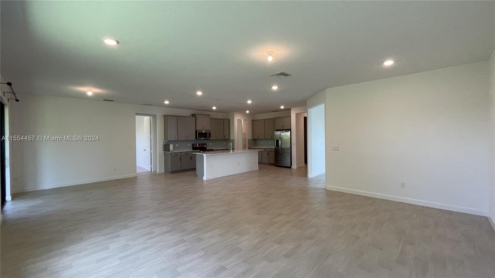 CRESTWOOD NORTH REPLAT TW - Residential