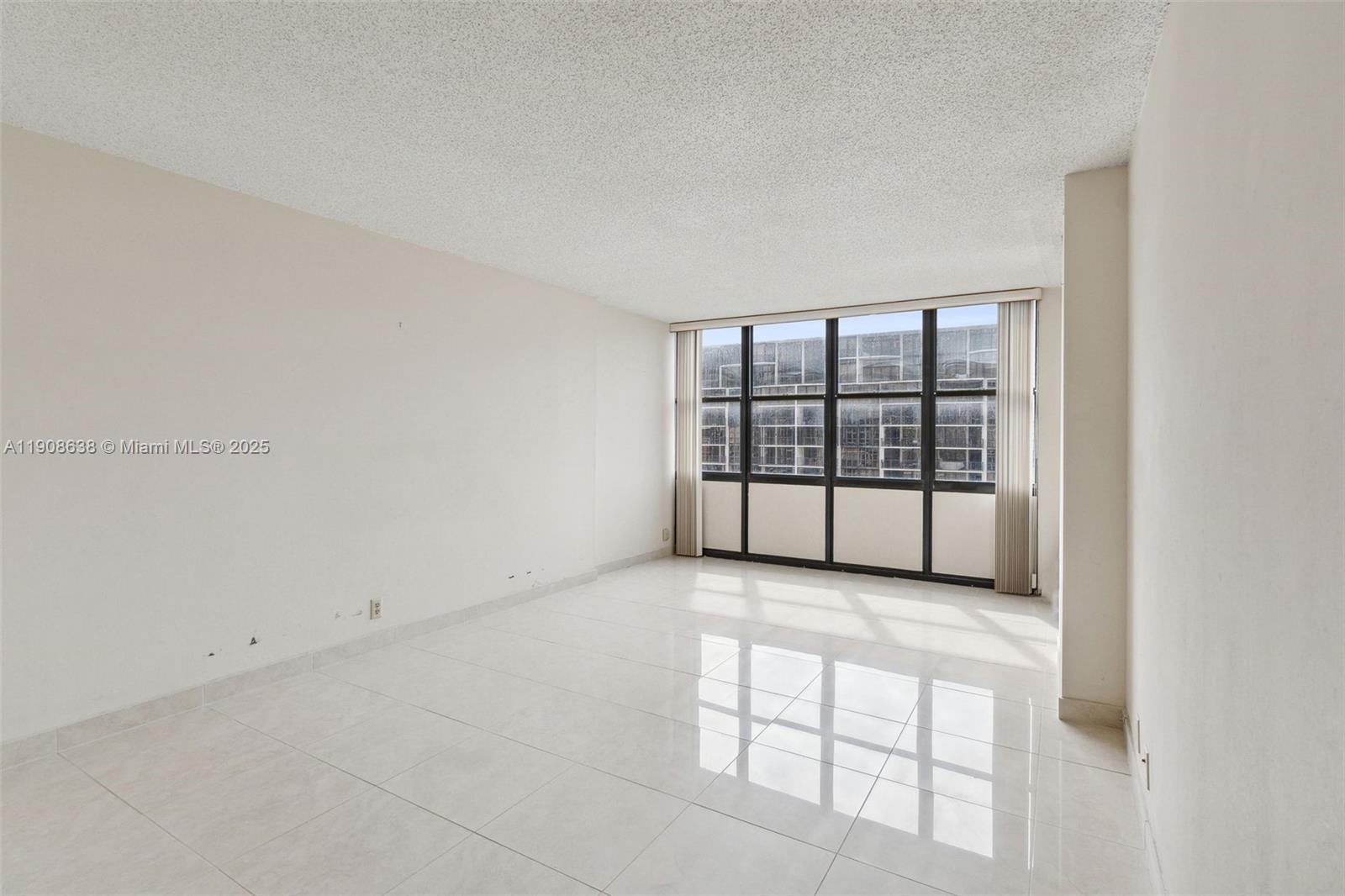 BRICKELL PLACE CONDO - Residential