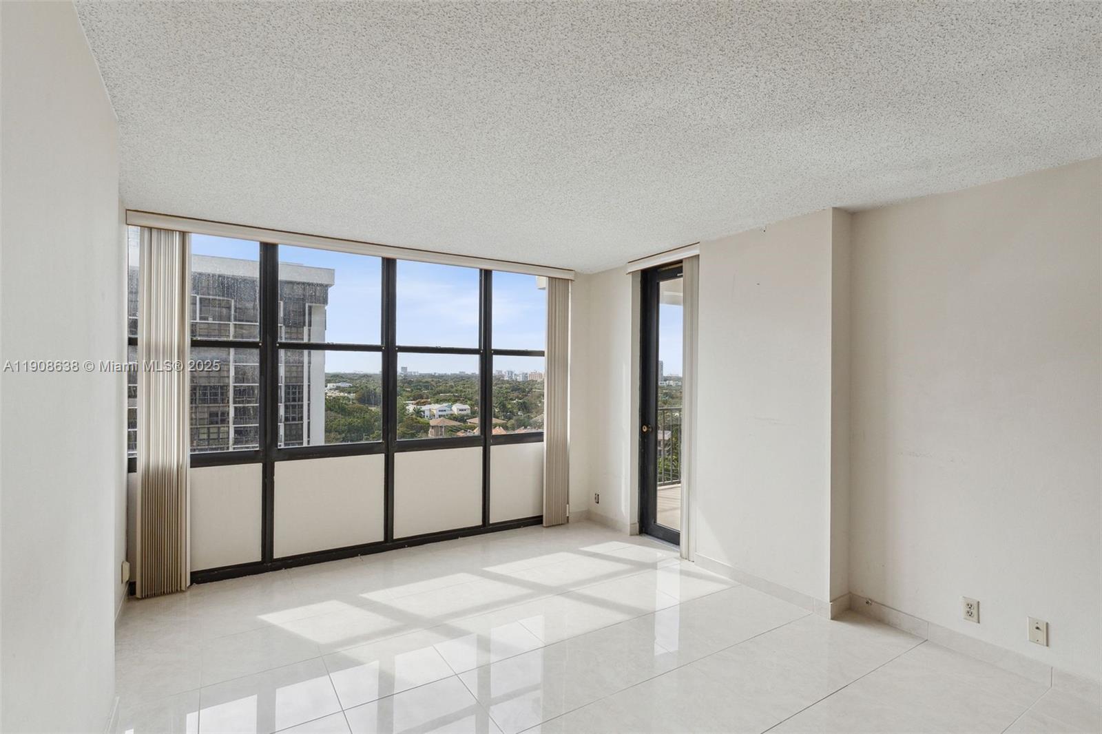 BRICKELL PLACE CONDO - Residential
