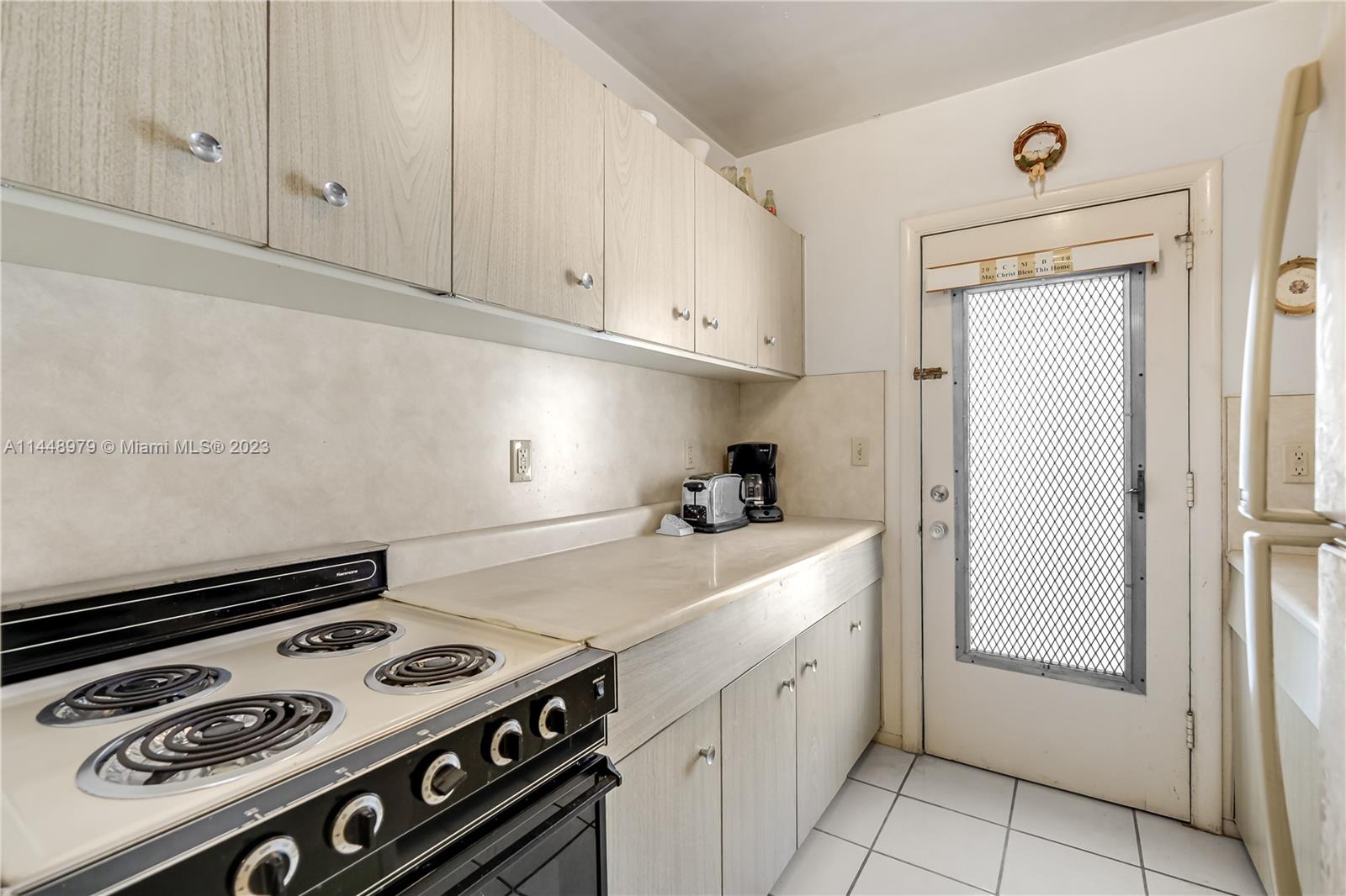 OCEAN BEACH FLA SUB - Residential