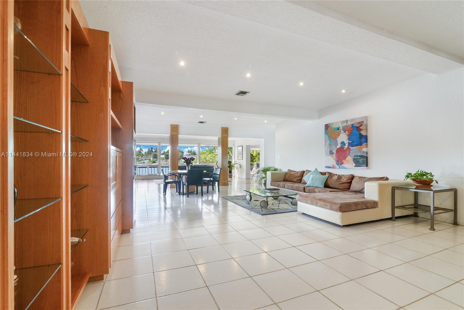 SKY LAKE - Residential