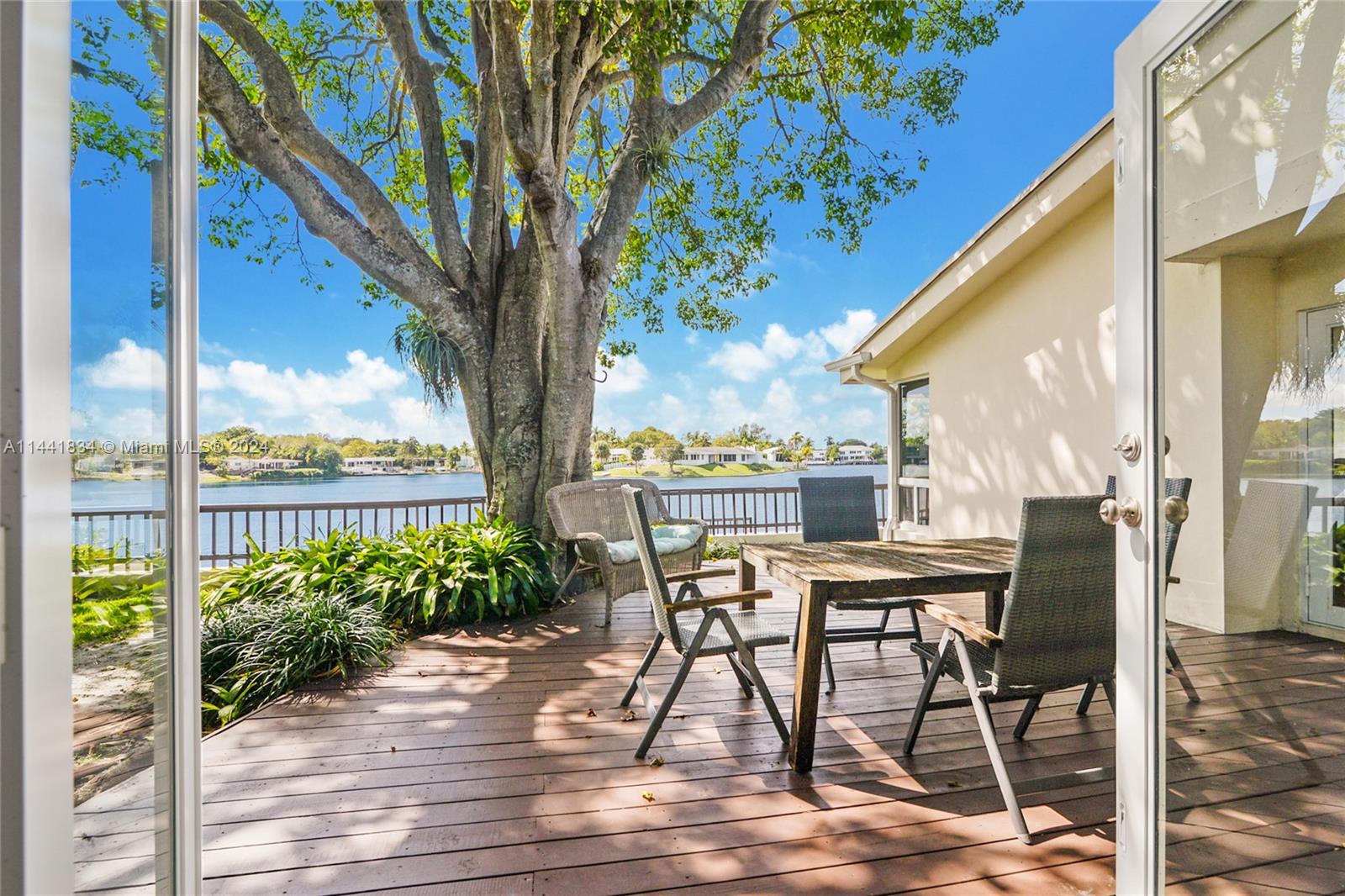 SKY LAKE - Residential