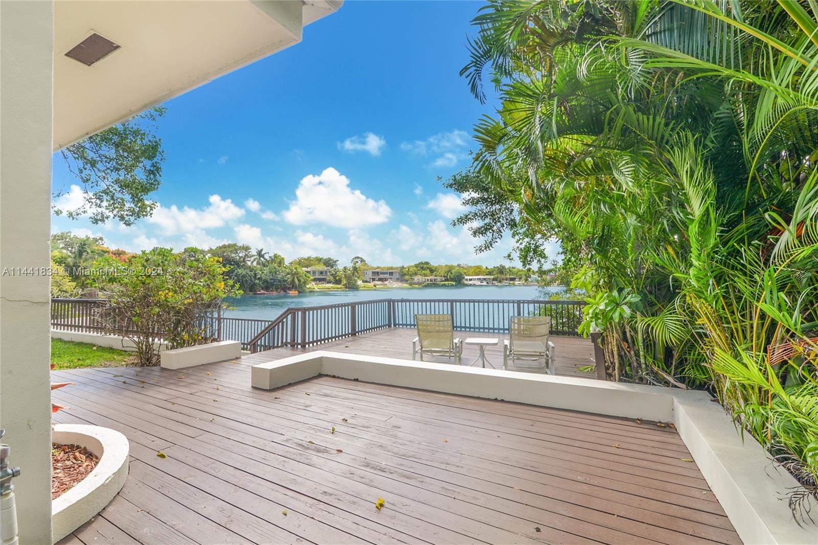 SKY LAKE - Residential