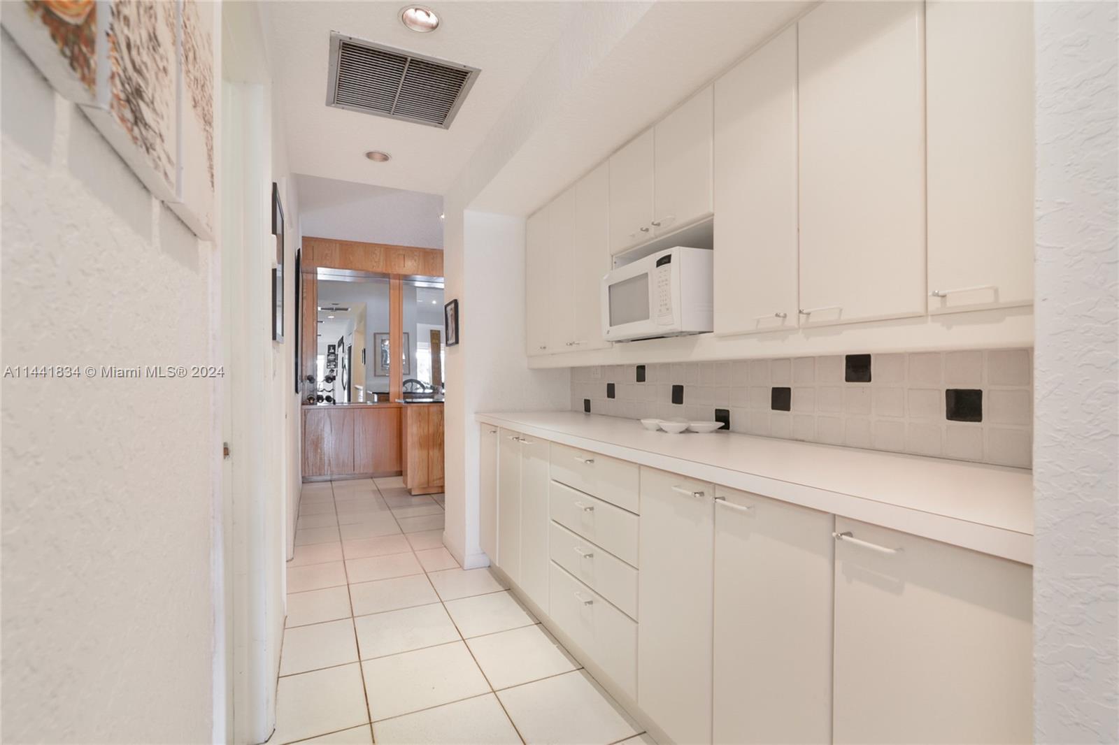 SKY LAKE - Residential