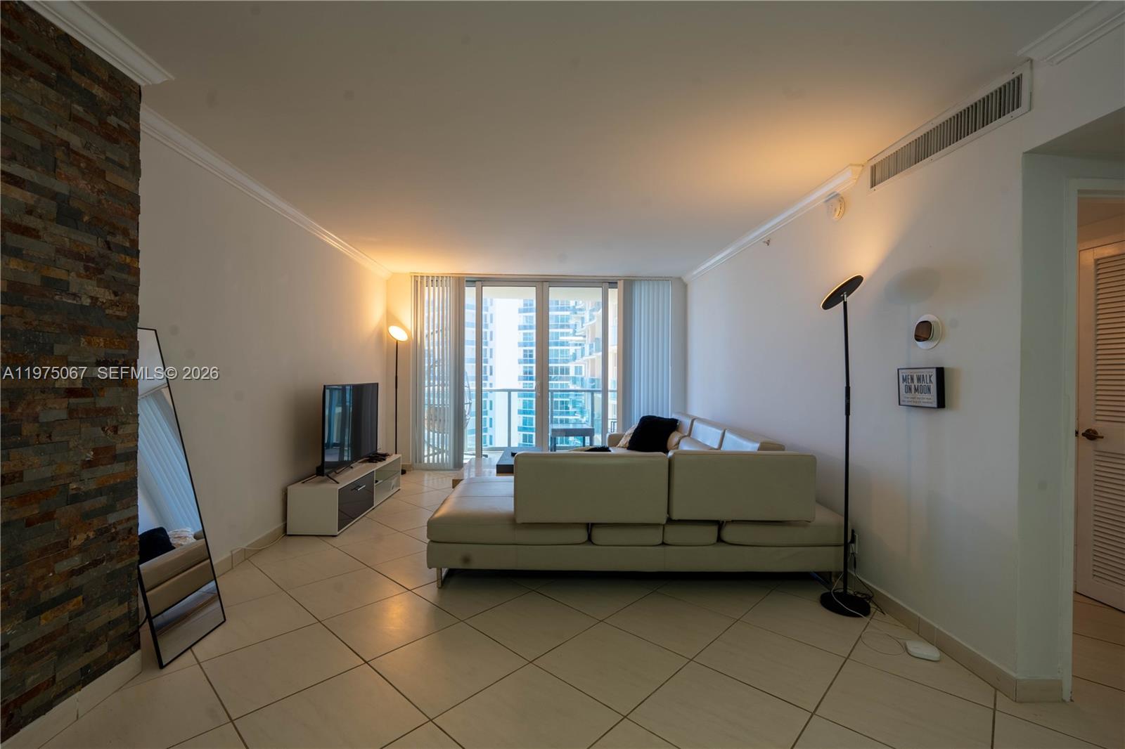 2501 S Ocean Dr 1118