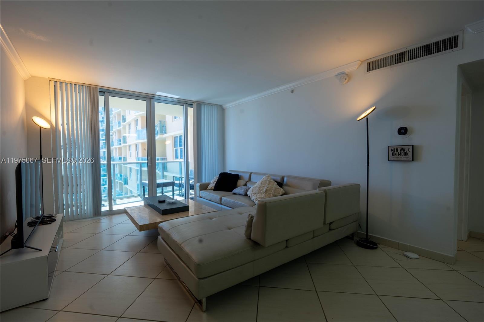 2501 S Ocean Dr 1118