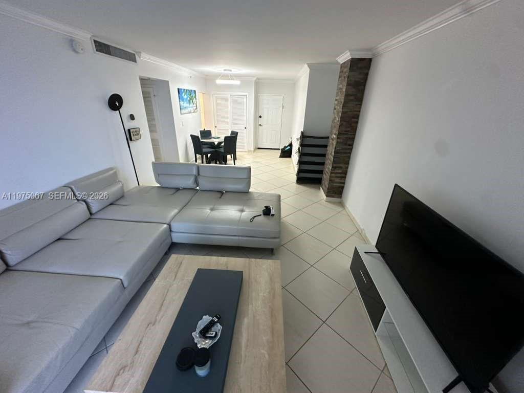 2501 S Ocean Dr 1118