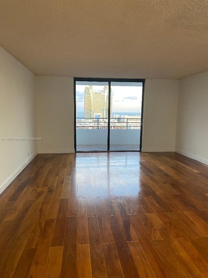 OLYMPUS CONDO PHASE - Residential