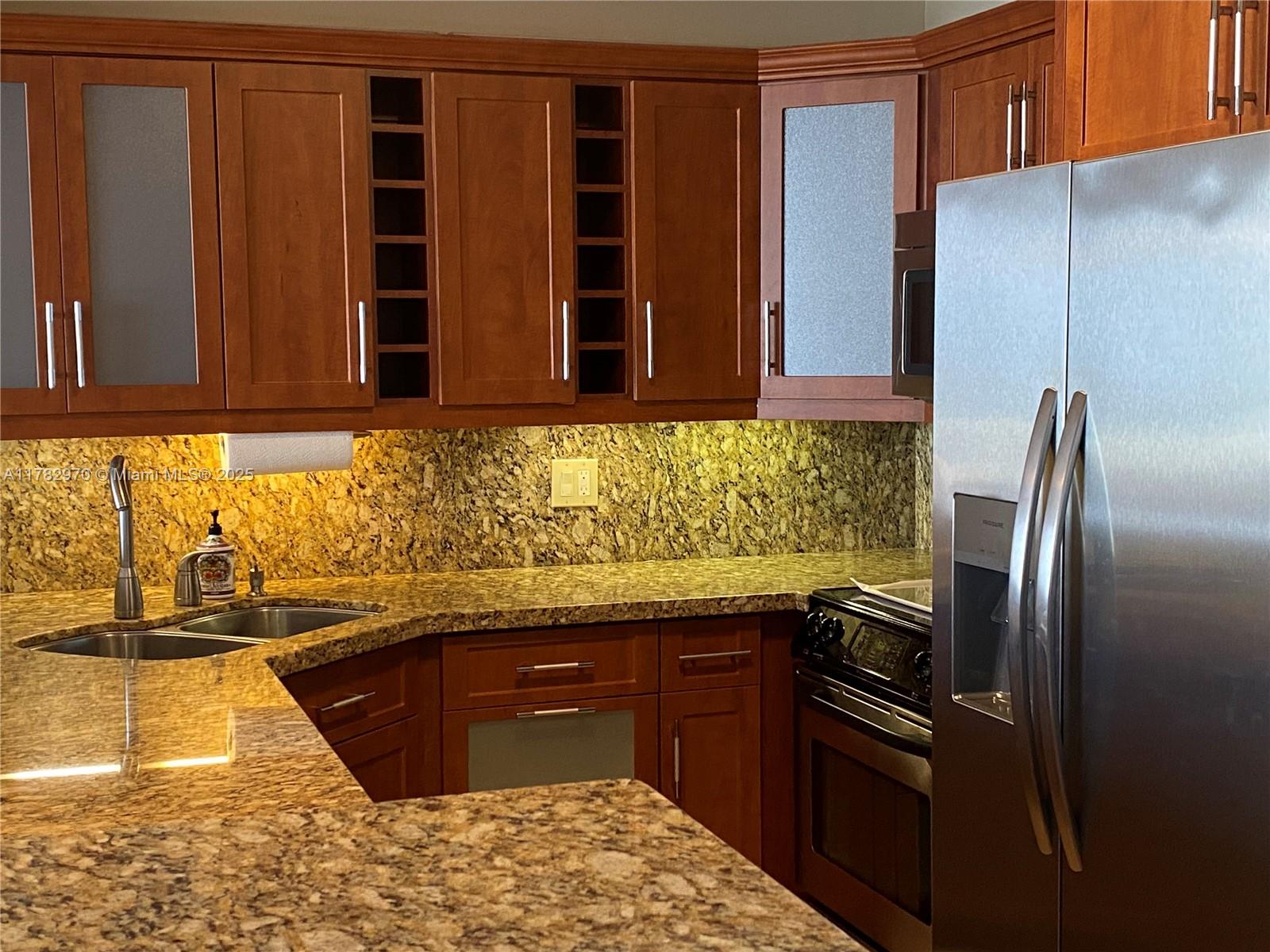 OLYMPUS CONDO PHASE - Residential