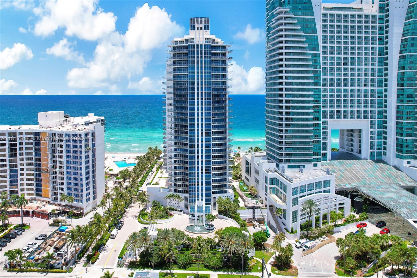 Diplomat Residences - Residential