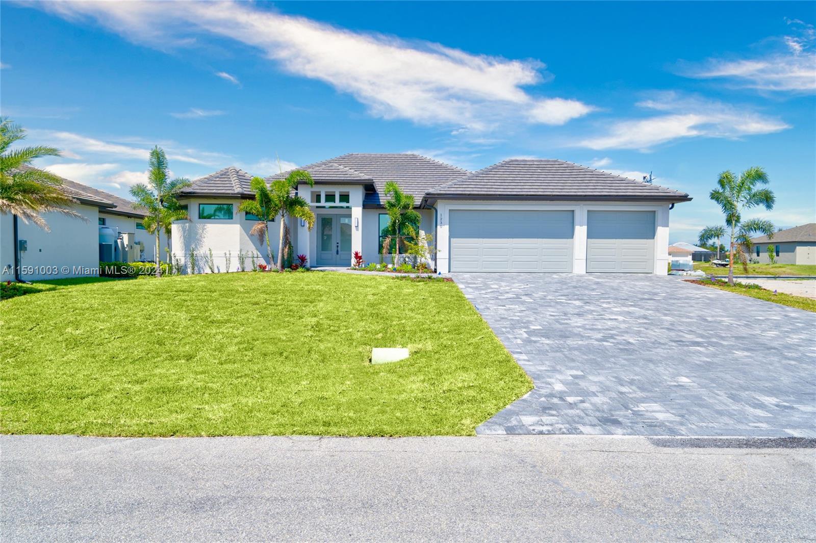 236 Nw 32nd Pl Pl, Cape Coral, Lee County, Florida - 4 Bedrooms  
3 Bathrooms - 