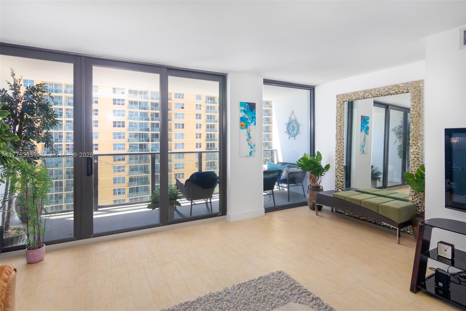 CATANIA CONDO - Residential