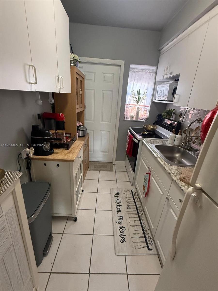 CORAL GARDENS CONDO BLDG - Residential