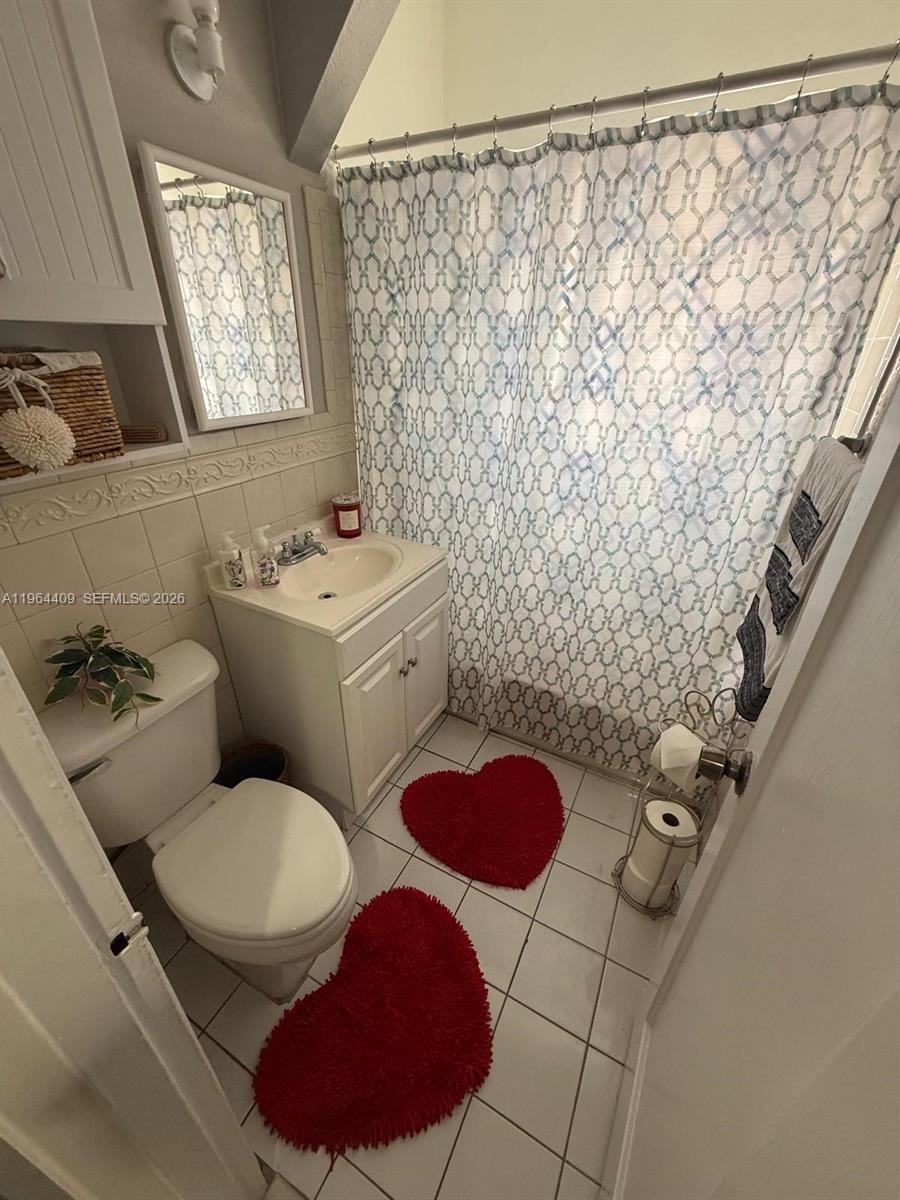 CORAL GARDENS CONDO BLDG - Residential