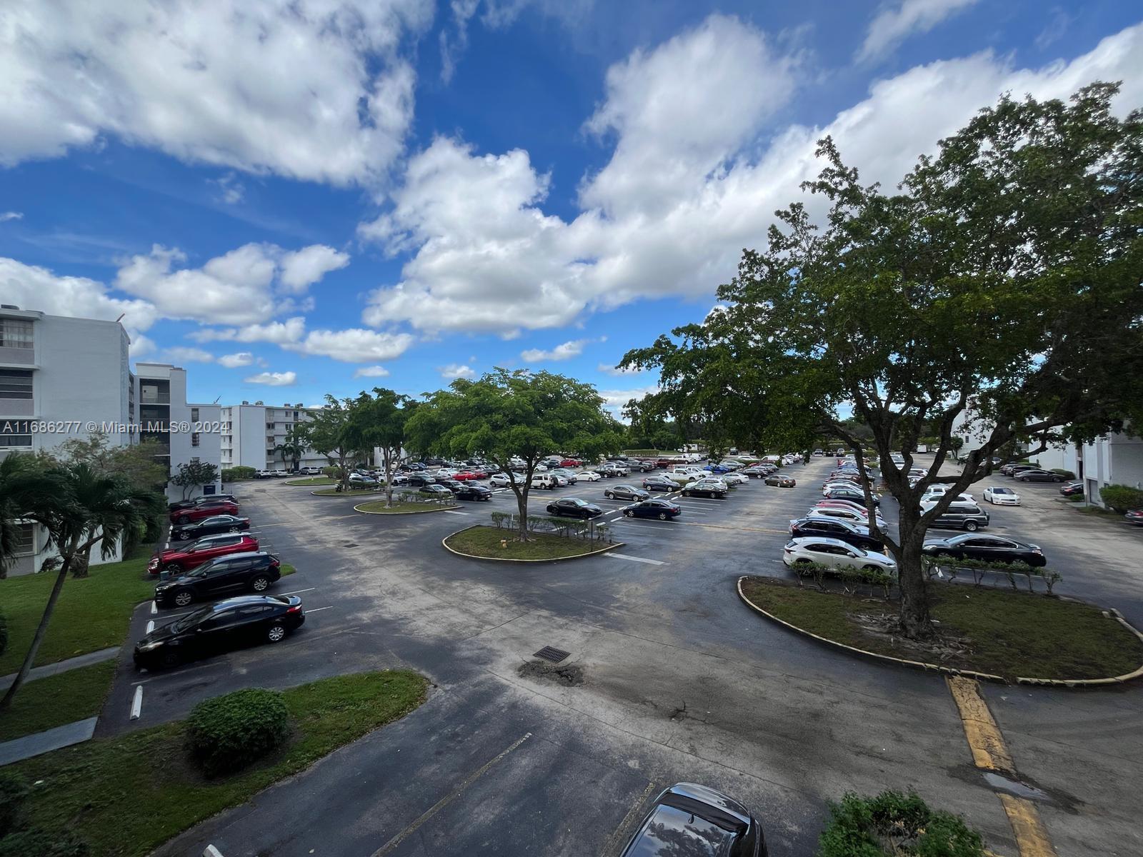 LAKESHORE AT UNIVERSITY P - Residential Lease