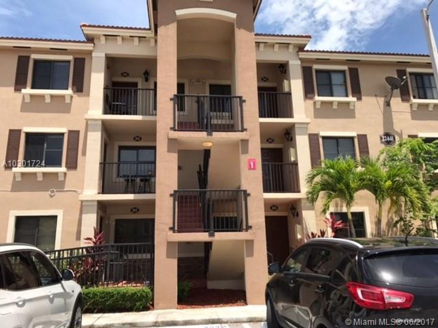 MOVE IN READY STARTING 11/18/17, YES!! how you read!! Attention investors and homeowners!!!Welcome to see this Great VACANT unit that has 2/2 in a fabulous condominium called The Courts at Bayshore II at Cutler bay in Miami Dade. Pretty  Kitchen has a beautiful granite with stain steal appliances. Huge club House with playground. Wonderful views at lakes. SCHOOLS RATE A. Near to great shopping centers and public parks. Come fast to see it!! It not last long, so HURRY!!!